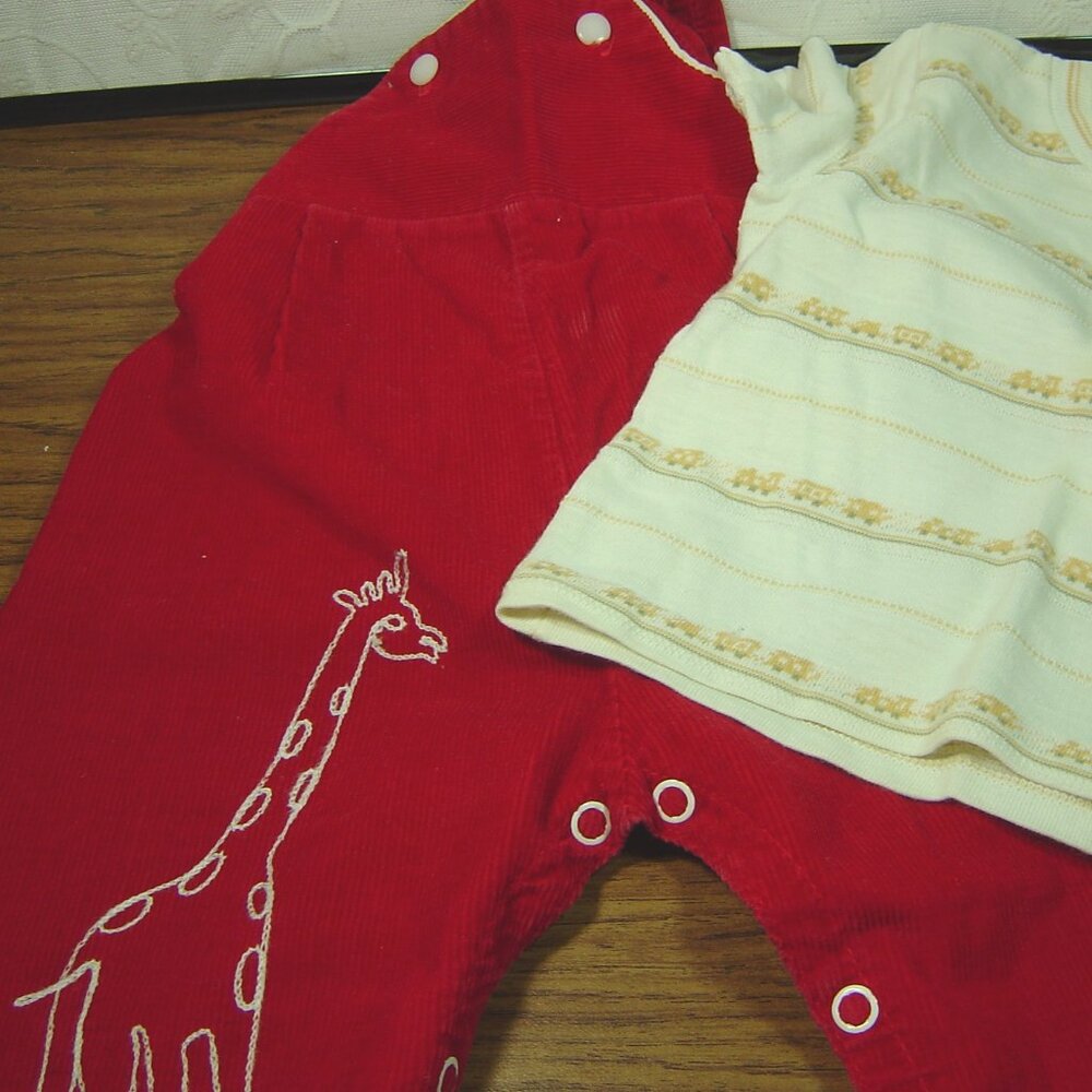 Vintage boys' red corduroy bibs with giraffe & t-shirt with train-6-9 months